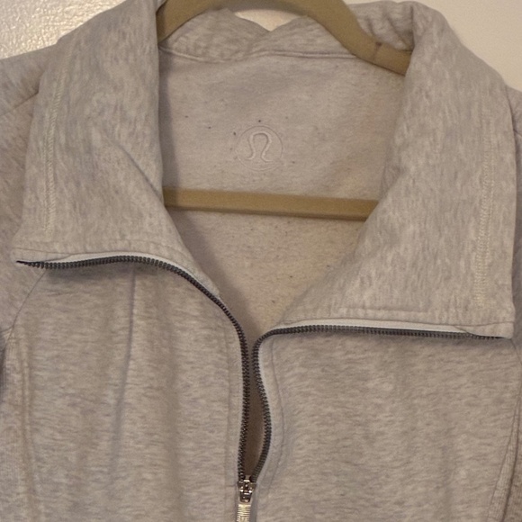 Lulu Lemon scuba jacket without hood. - Picture 5 of 7